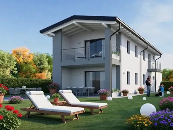 Appartamento trilocale in vendita in Via Monte Baldo, Cantu