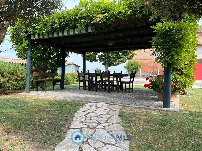 Casa con 5 locali in vendita in Anguillara Veneta