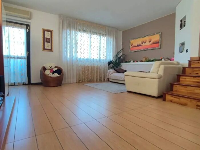 Appartamento quadrilocale in vendita in Via Gandhi, Pieve Emanuele