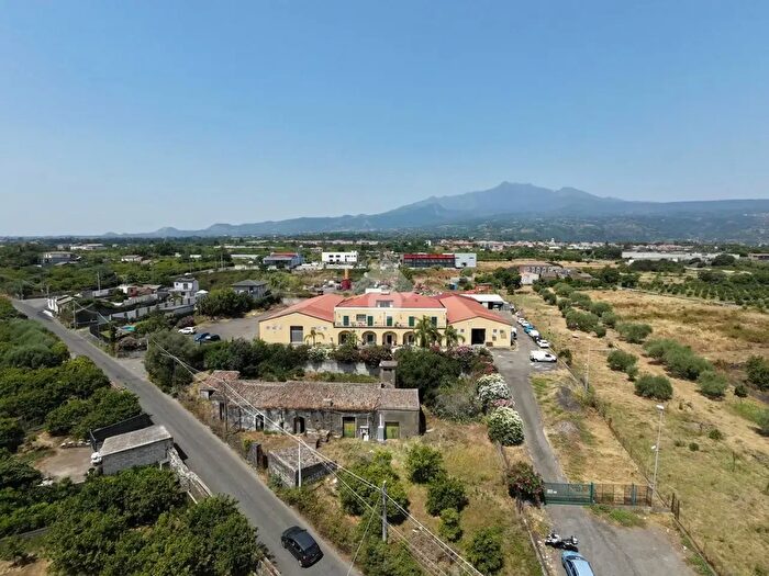 Casa quadrilocale in vendita in Str, Riposto