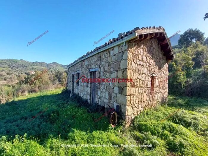 Casa trilocale in vendita in Contrada Bosco, Collesano