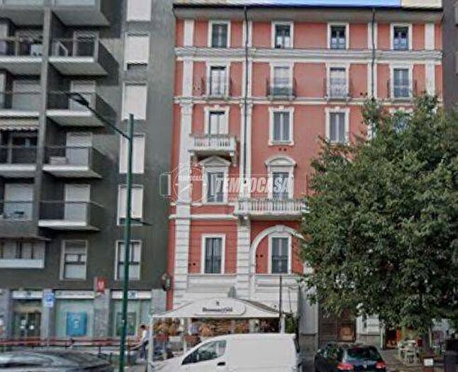 Appartamento trilocale in affitto in Via Michelangelo Buonarroti, Vercelli Wagner, Milano