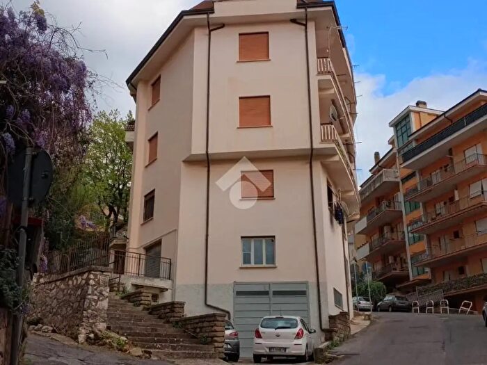 Appartamento con 5 locali in vendita in Via Colle di Giano, Olevano Romano