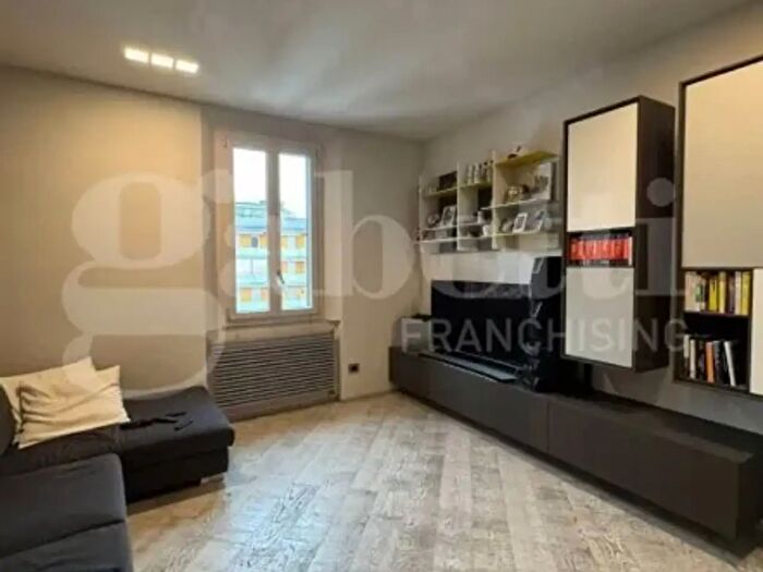 Appartamento trilocale in vendita in Via dal Lino, Bologna