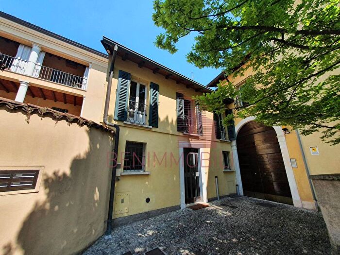Appartamento bilocale in affitto in Via della Rocca, Castello Via Musei, Brescia