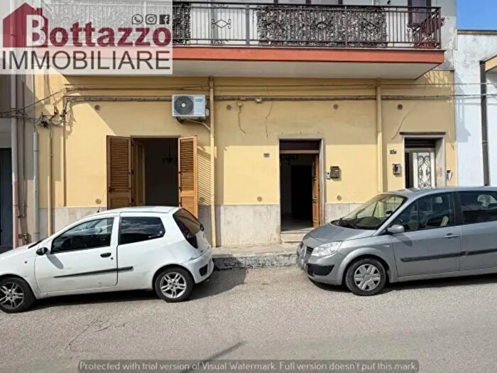 Appartamento quadrilocale in vendita in Via Principe Umberto, Lizzano