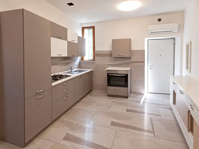 Appartamento monolocale in vendita in Via delle Forze Armate, Milano