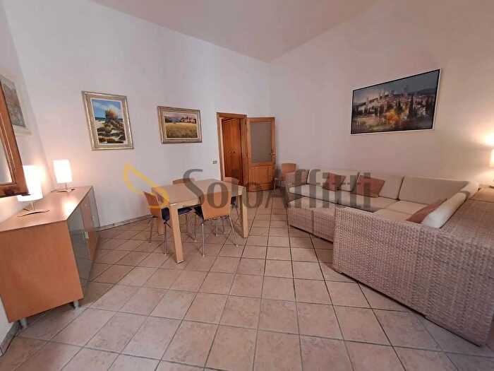 Appartamento quadrilocale in affitto in Via dei Saponai, Firenze