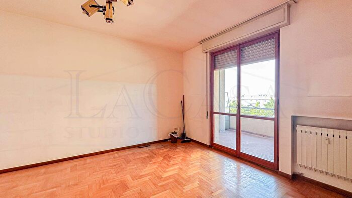 Appartamento trilocale in vendita in Via Cipro, Brescia