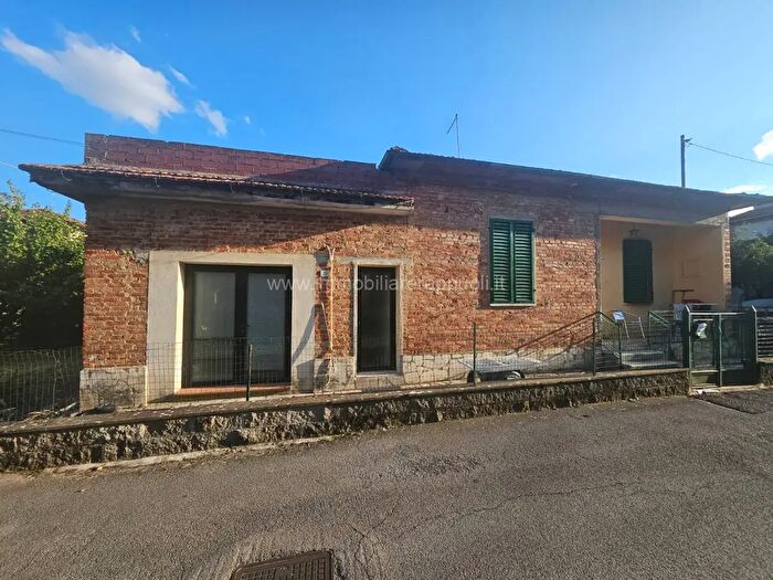 Casa trilocale in vendita in Torrita Di Siena
