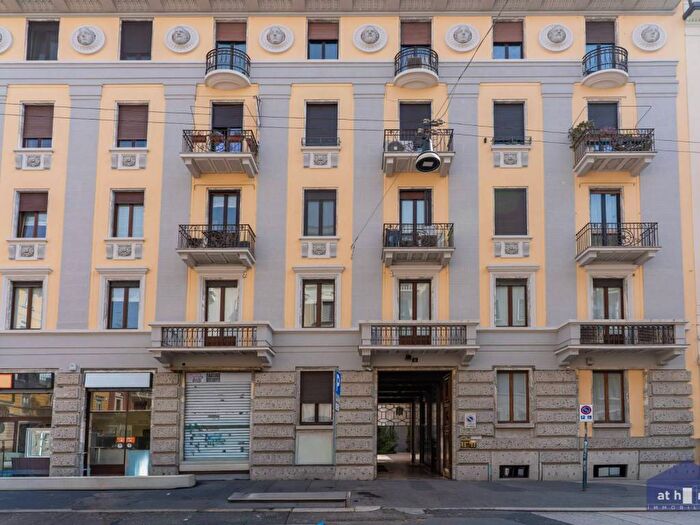 Appartamento bilocale in affitto in Via Giuseppe Compagnoni, Plebisciti Susa, Milano