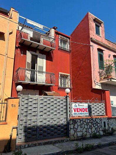 Casa quadrilocale in vendita in Palermo