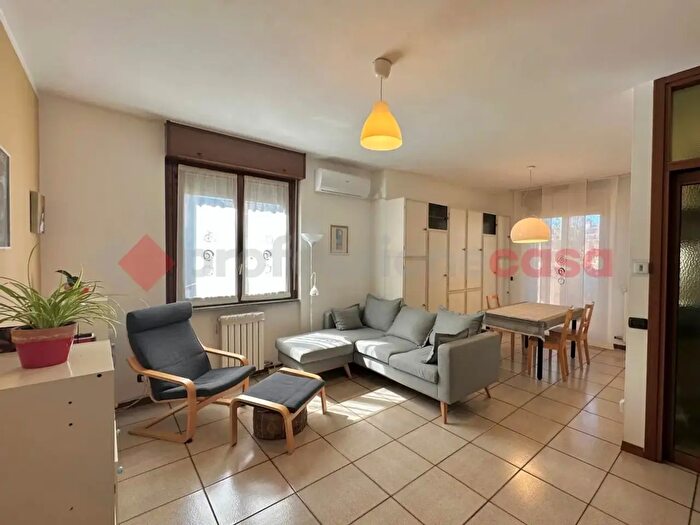 Appartamento trilocale in vendita in Via Luigi Cadorna, Opera