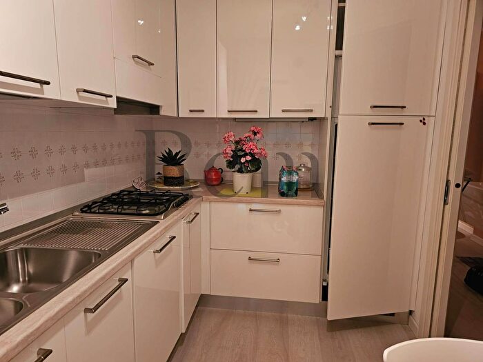 Appartamento quadrilocale in vendita in Piazza Nember, Jesolo