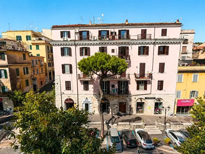 Appartamento quadrilocale in vendita in Corso Giacomo Matteotti, Albano Laziale