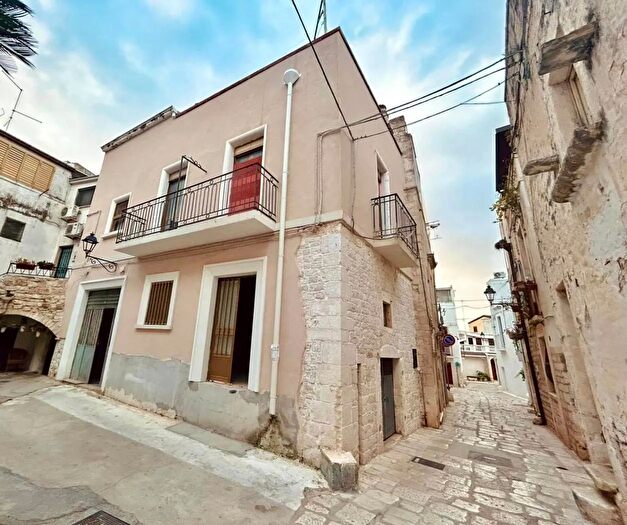 Casa quadrilocale in vendita in Indirizzo Via Roma, Cassano Delle Murge