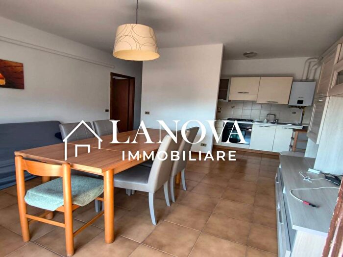 Appartamento trilocale in affitto in Via Louis Pasteur, Borgo Roma, Verona