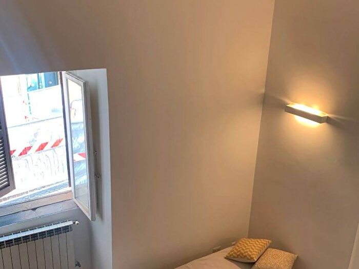 Appartamento trilocale in affitto in Via di Santa Maria in Monticelli, Campo de Fiori, Roma