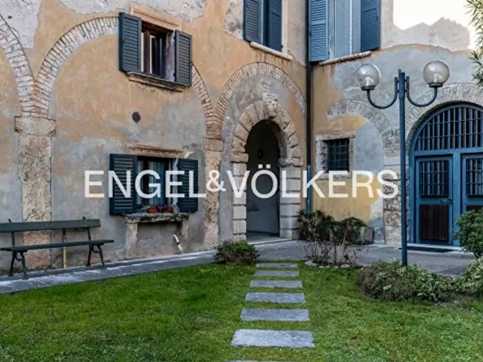 Appartamento bilocale in vendita in Via Spagna, Verona
