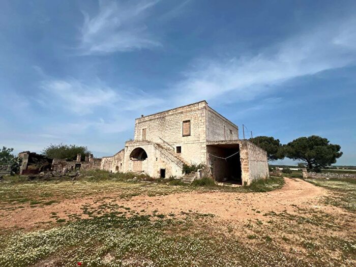 Casa con 10 locali in vendita in Conversano