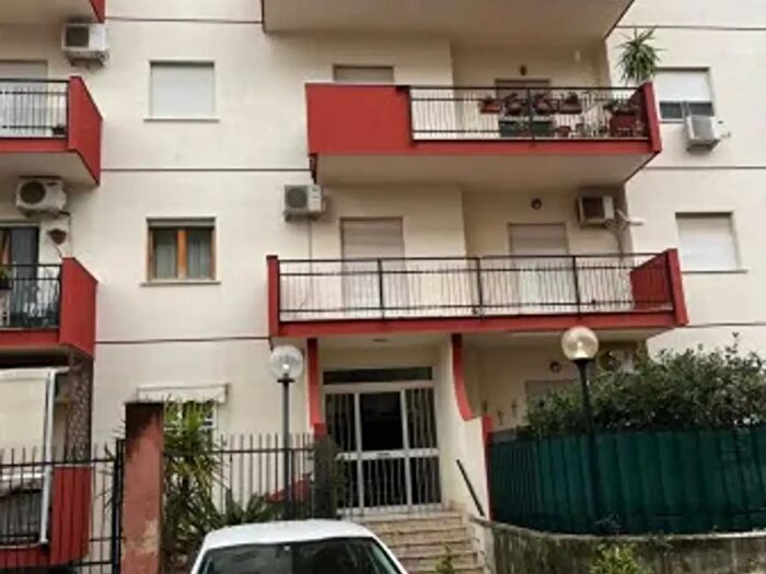Appartamento con 5 locali in vendita in Via Giacomo Besio, Palermo