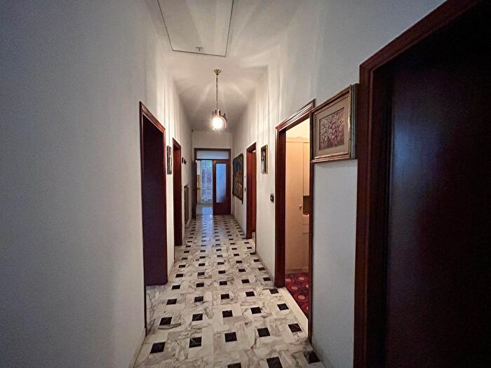 Casa con 8 locali in vendita in Santarcangelo Di Romagna