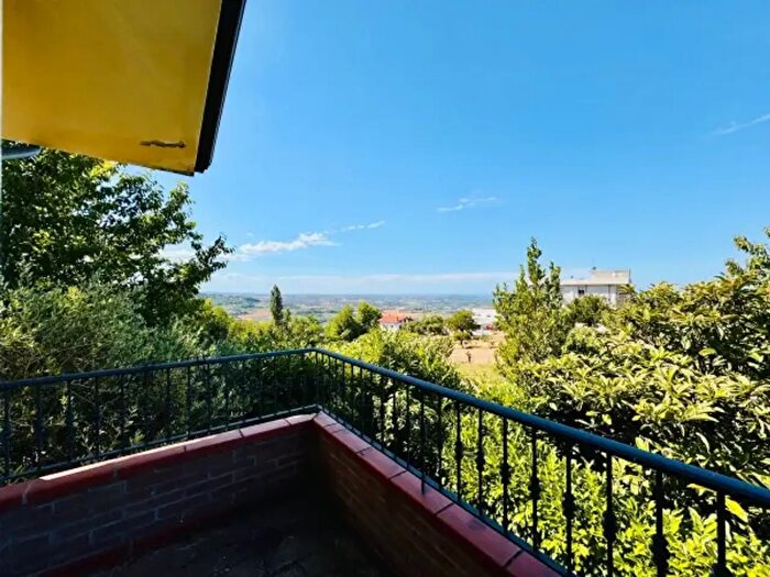 Appartamento quadrilocale in vendita in Gemmano