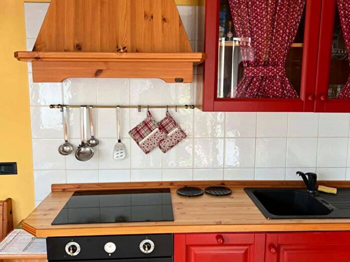 Appartamento bilocale in affitto in Via IV Novembre, Maggio, Cremeno