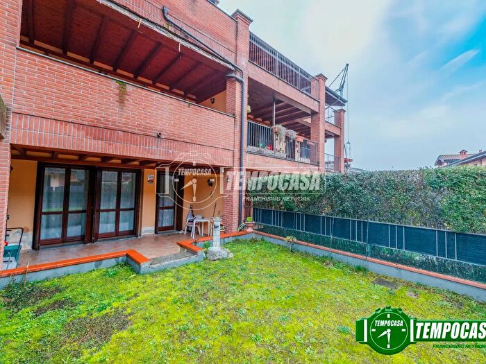 Appartamento trilocale in vendita in Via Madonna del Chiesuolo, Trivolzio