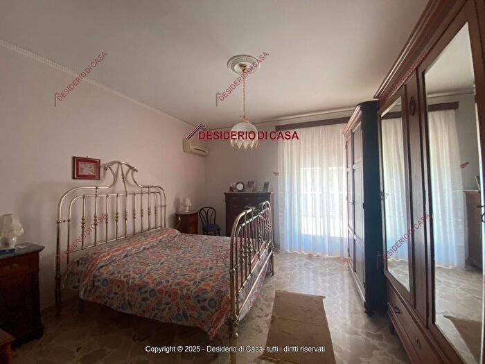Appartamento quadrilocale in vendita in Via Garibaldi Termini Imerese, Termini Imerese