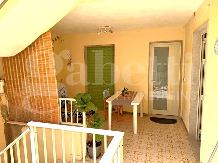 Appartamento quadrilocale in vendita in Via delle Palme, Santa Croce Camerina