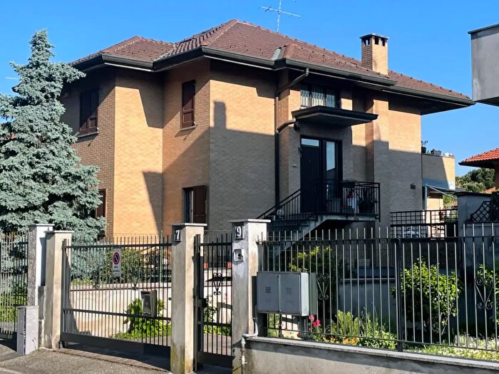 Casa trilocale in vendita in Via Don G Bosco, BovisioMasciago