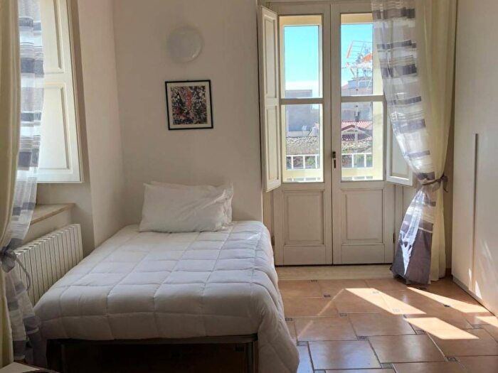 Appartamento monolocale in affitto in Via Giuseppe Sensales, Centro Storico, Catanzaro