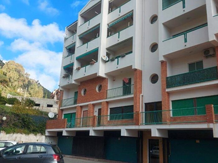 Appartamento quadrilocale in affitto in Via Umberto Terracini, Annunziata Alta, Messina