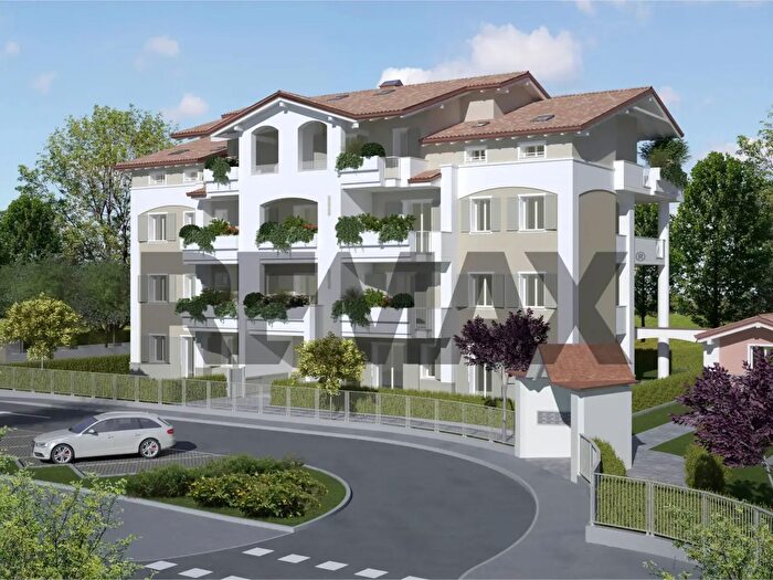 Appartamento con 5 locali in vendita in Parma