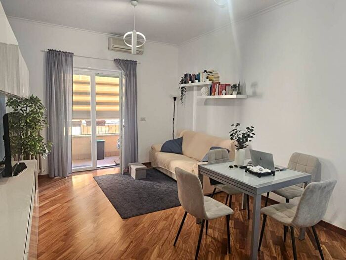 Appartamento trilocale in affitto in Via Valle Viola, Città Giardino, Roma