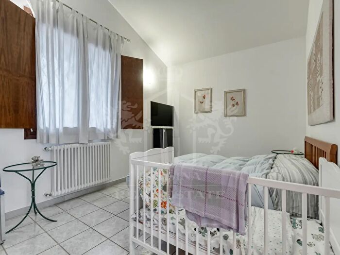 Appartamento trilocale in vendita in Via Piana, Bologna