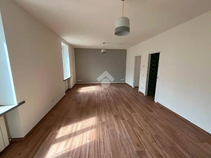 Appartamento trilocale in vendita in Via Pietro Crespi, Milano
