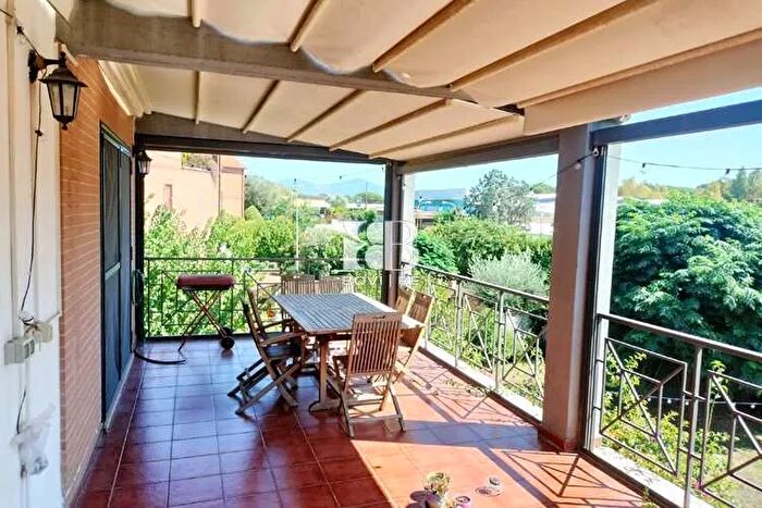 Appartamento trilocale in vendita in Via Stanislao Solari RomaCastel di Leva, Roma