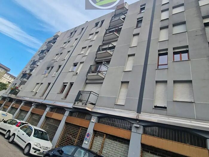 Appartamento con 8 locali in vendita in Via Oberdan, Pordenone