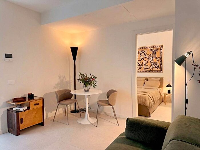 Appartamento bilocale in affitto in Via Ambrogio Binda, Barona, Milano