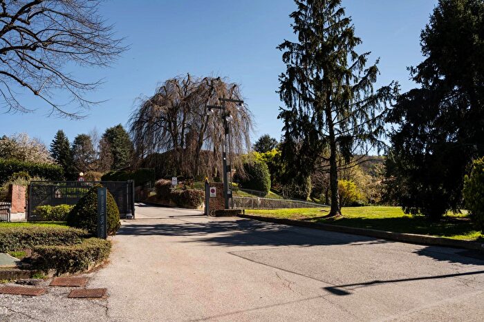 Appartamento con 5 locali in vendita in Strada San Vincenzo, Torino