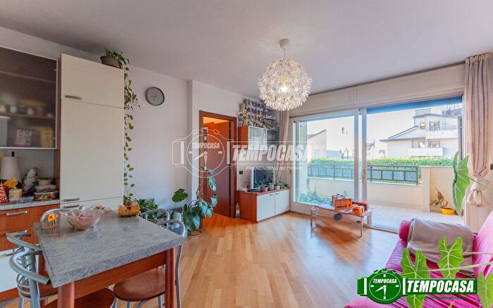 Appartamento bilocale in vendita in Via Giuseppe Verdi, Magenta