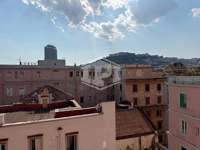 Appartamento bilocale in vendita in Corso Umberto I, Centro Storico, Napoli