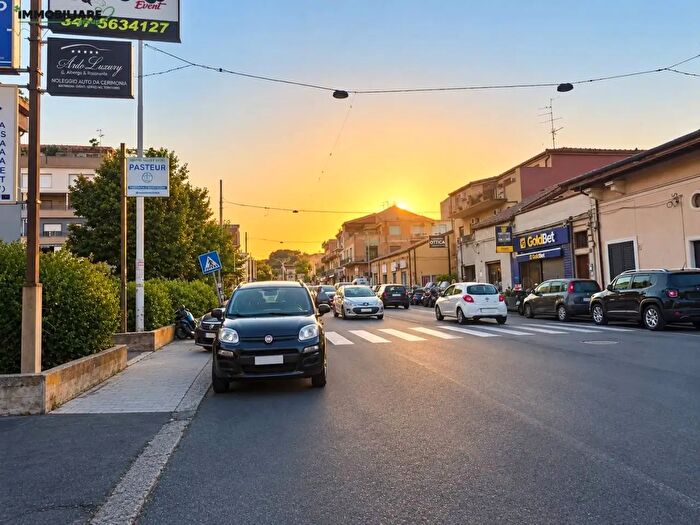 Appartamento trilocale in vendita in Viale Mario Rapisardi, Catania