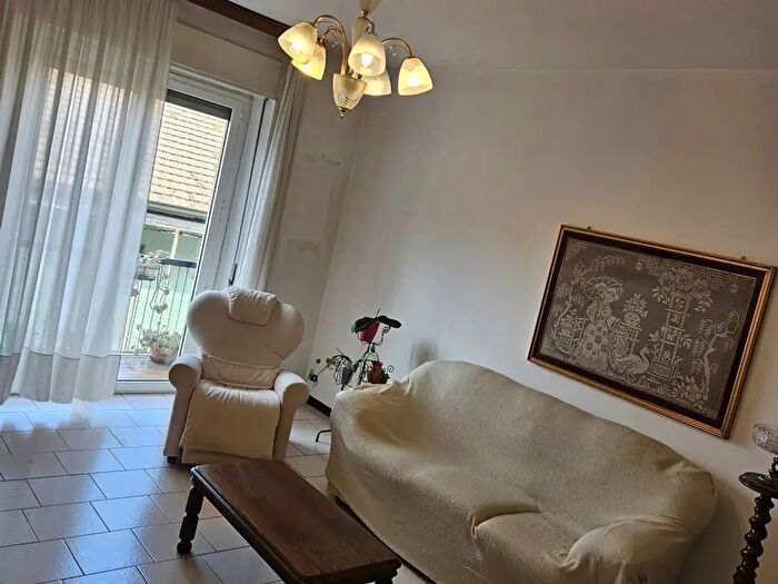 Appartamento bilocale in vendita in Via Vittorio Veneto, Macherio