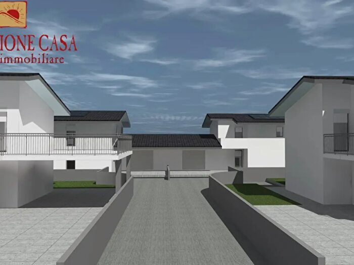 Casa con 8 locali in vendita in Gradisca, Gorizia