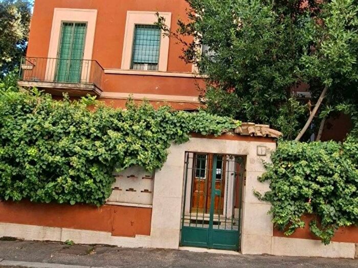 Appartamento bilocale in affitto in Via Raimondo da Capua, Aventino, Roma