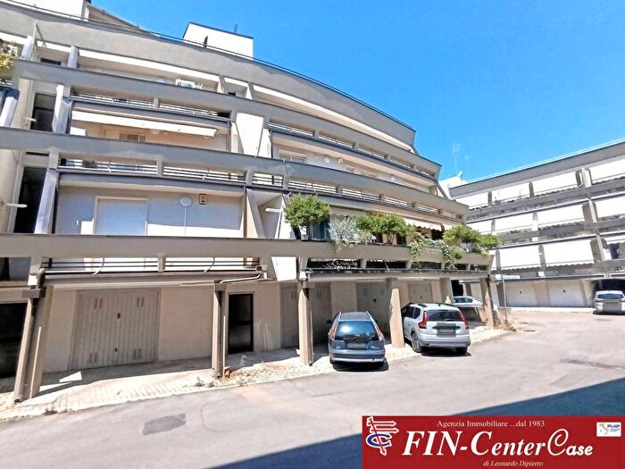 Appartamento quadrilocale in affitto in Vico Francesco Ferri, Centro, Bernalda