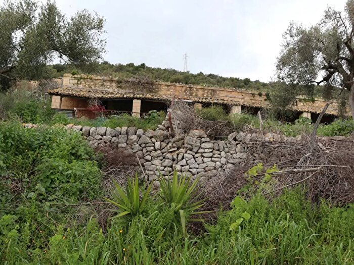 Casa con 8 locali in vendita in Cda Galerme Snc, Ragusa